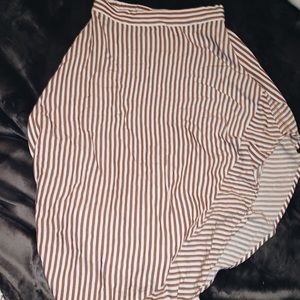 Long flowy lulu skirt!